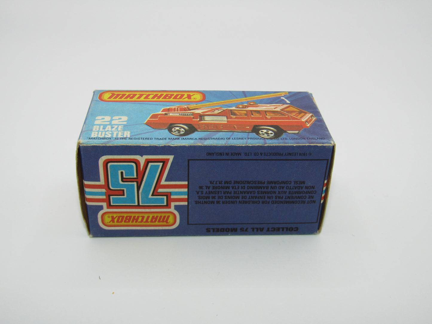 Matchbox Superfast No 22C Blaze Buster, Yellow Ladder, BEIGE Interior, GLOSS BLACK Base