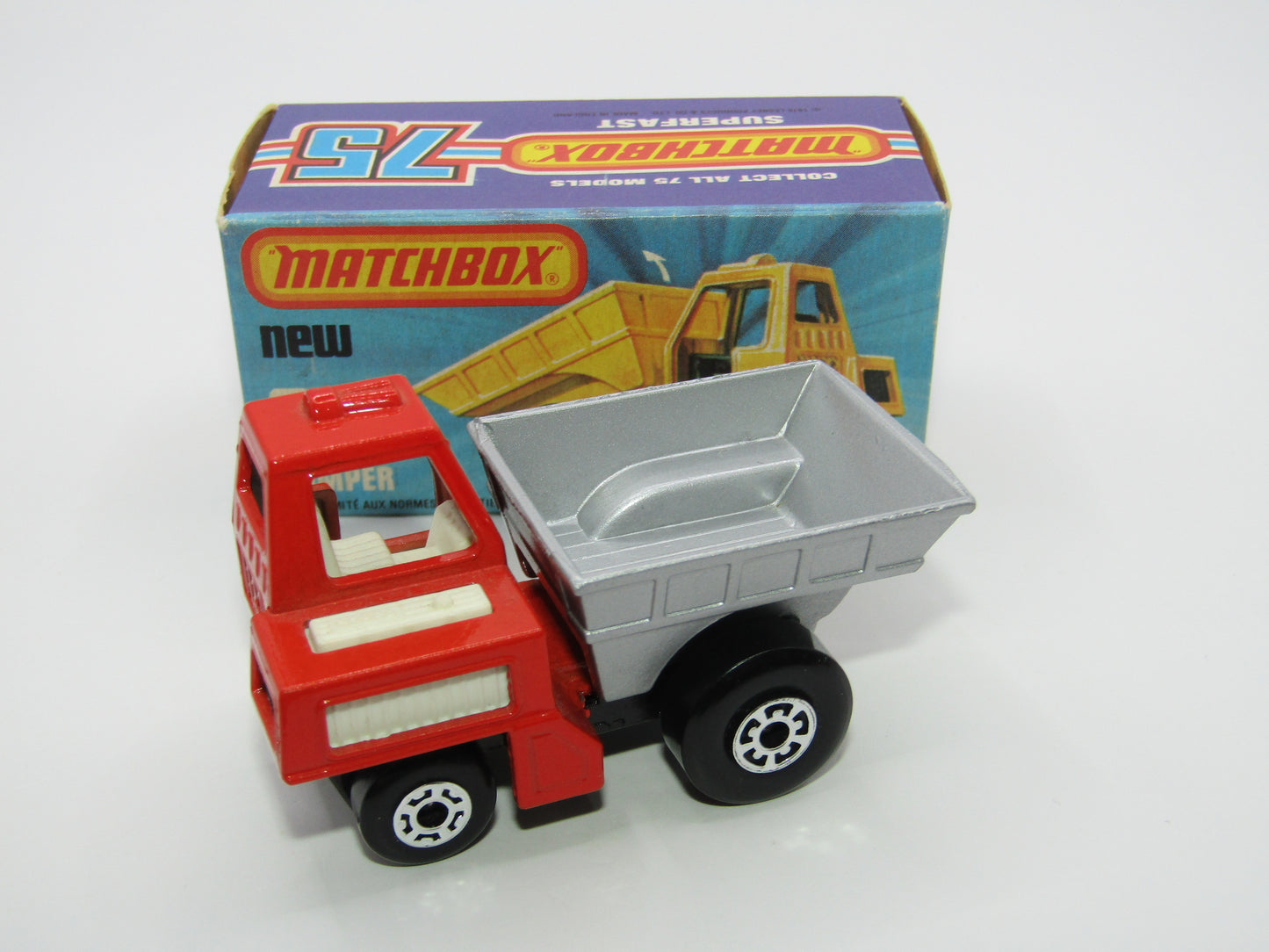 Matchbox Superfast No 26C Site Dumper Dark Orange-Red Cab CHARCOAL Base
