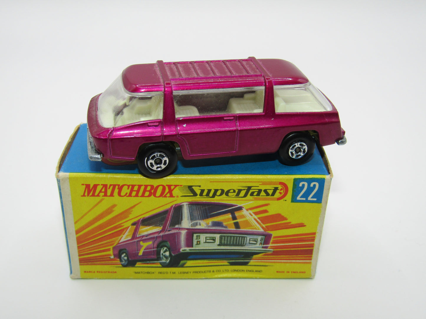 Matchbox Superfast No 22B Freeman Intercity Commuter Light Purple, Unpainted Base