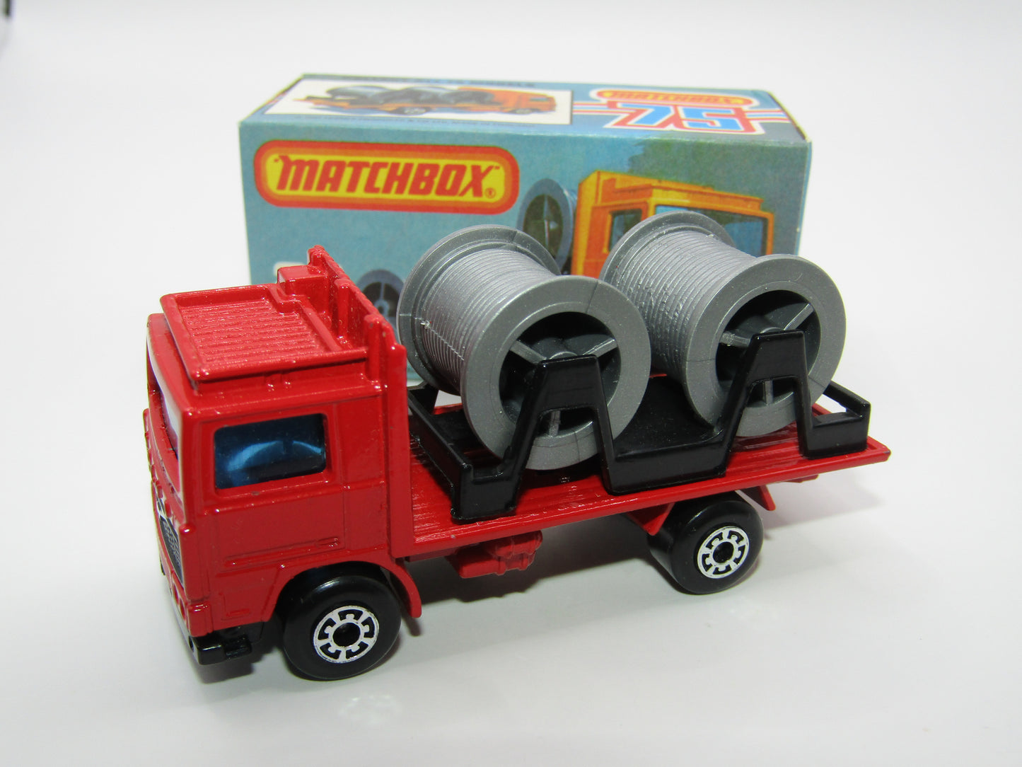 Matchbox Superfast No 26E Volvo Cable Truck RED Body