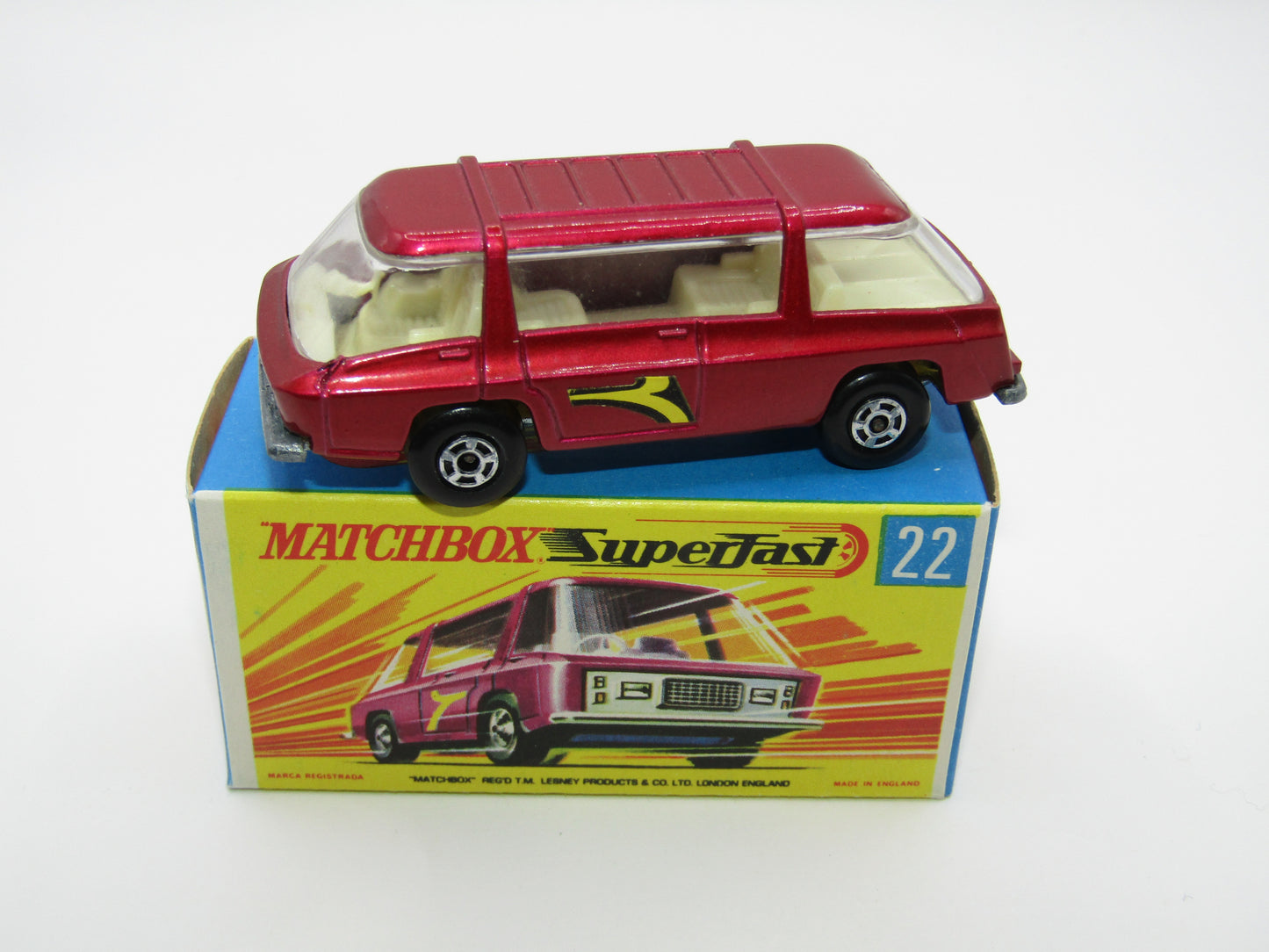 Matchbox Superfast No 22B Freeman Intercity Commuter MAGENTA Red, Unpainted Base