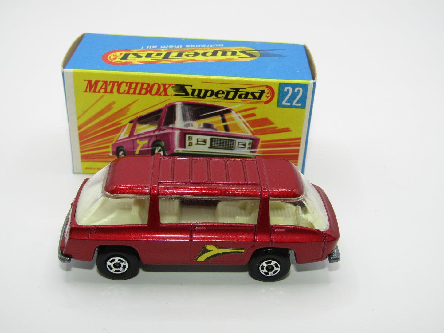 Matchbox Superfast No 22B Freeman Intercity Commuter MAGENTA Red, Unpainted Base