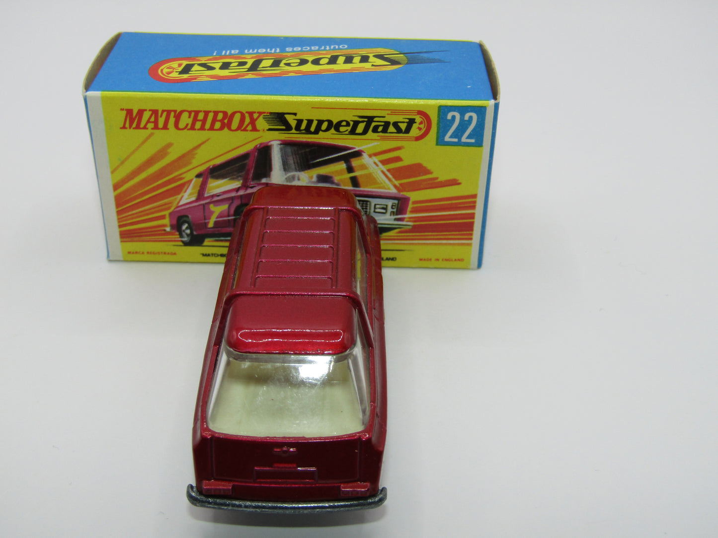 Matchbox Superfast No 22B Freeman Intercity Commuter MAGENTA Red, Unpainted Base