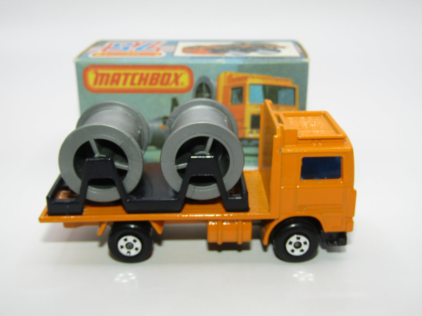 Matchbox Superfast No 26E Volvo Cable Truck 5 SPOKE Wheels Black Base