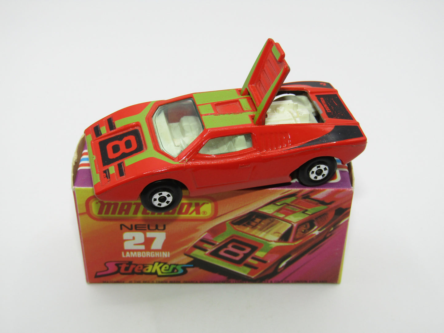 Matchbox Superfast No 27B Lamborghini Countach OFF-WHITE Interior