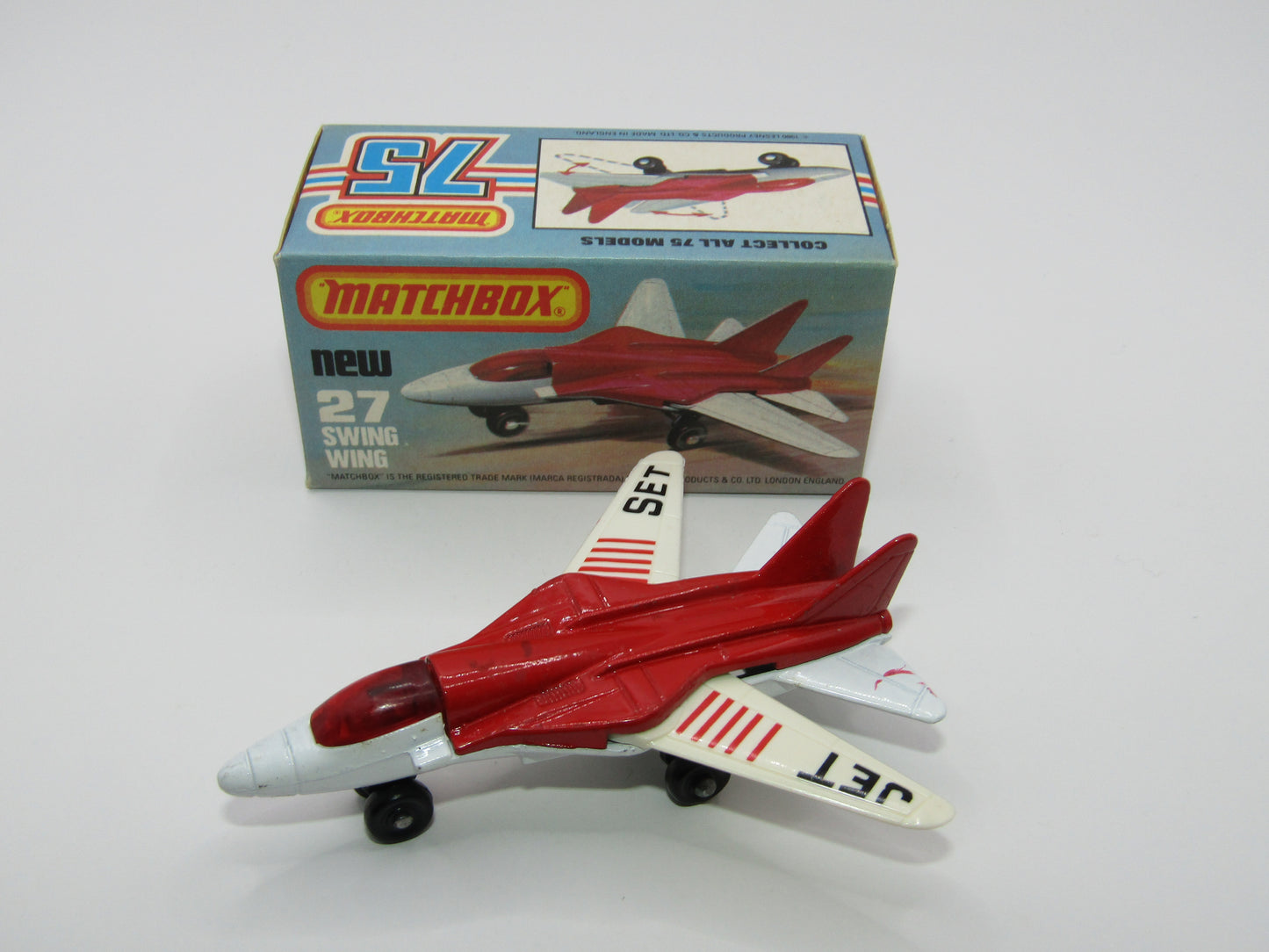 Matchbox Superfast No 27C Swing Wing Black & Red Jet Set Tampo, Red Windows