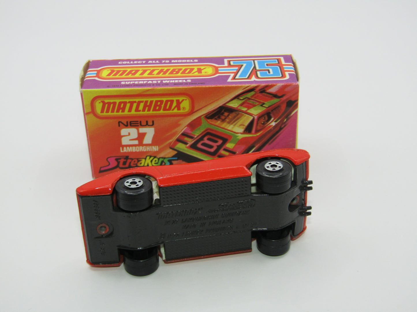 Matchbox Superfast No 27B Lamborghini Countach OFF-WHITE Interior