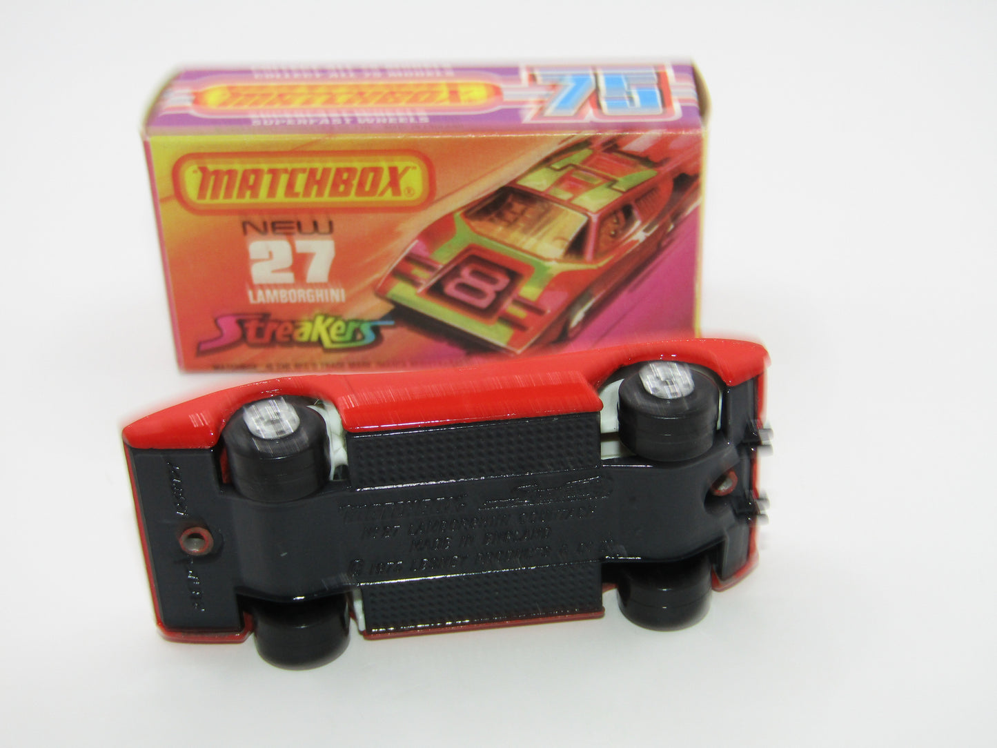 Matchbox Superfast No 27B Lamborghini Countach DARK RED WHITE Interior
