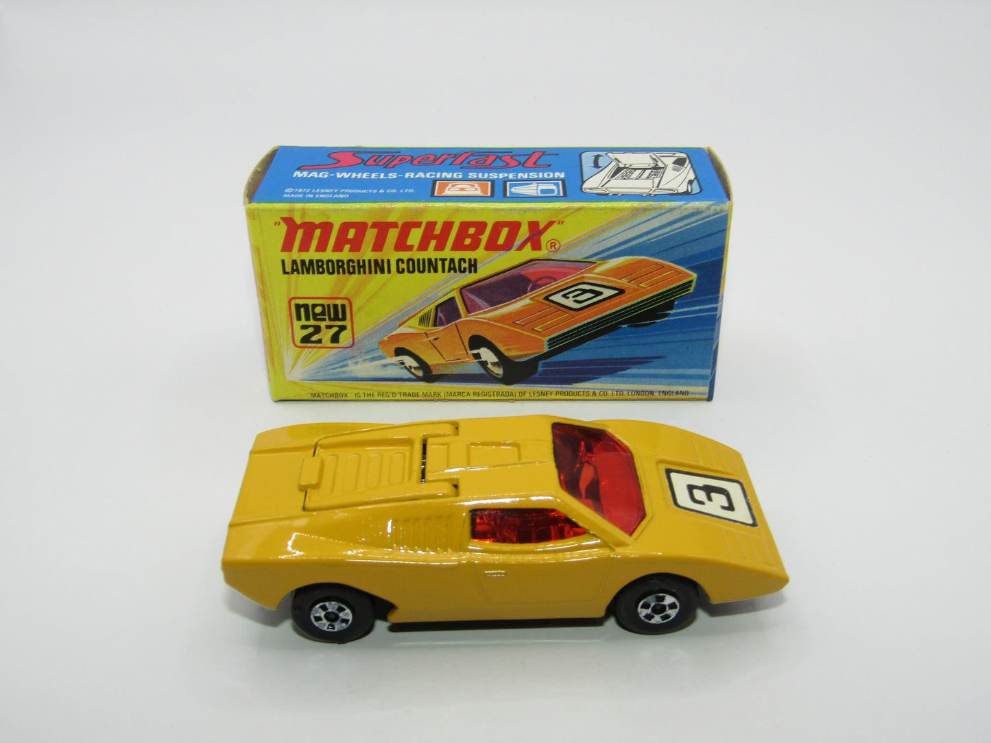 Matchbox Superfast No 27B Lamborghini Countach Dark Yellow Black base