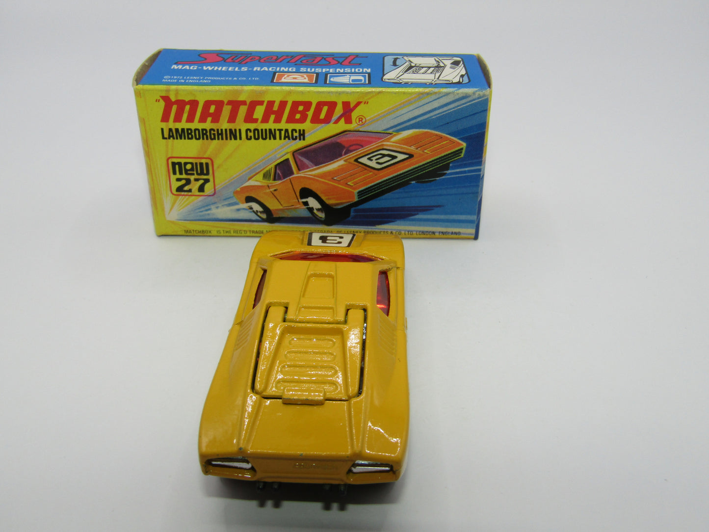 Matchbox Superfast No 27B Lamborghini Countach Dark Yellow Black base