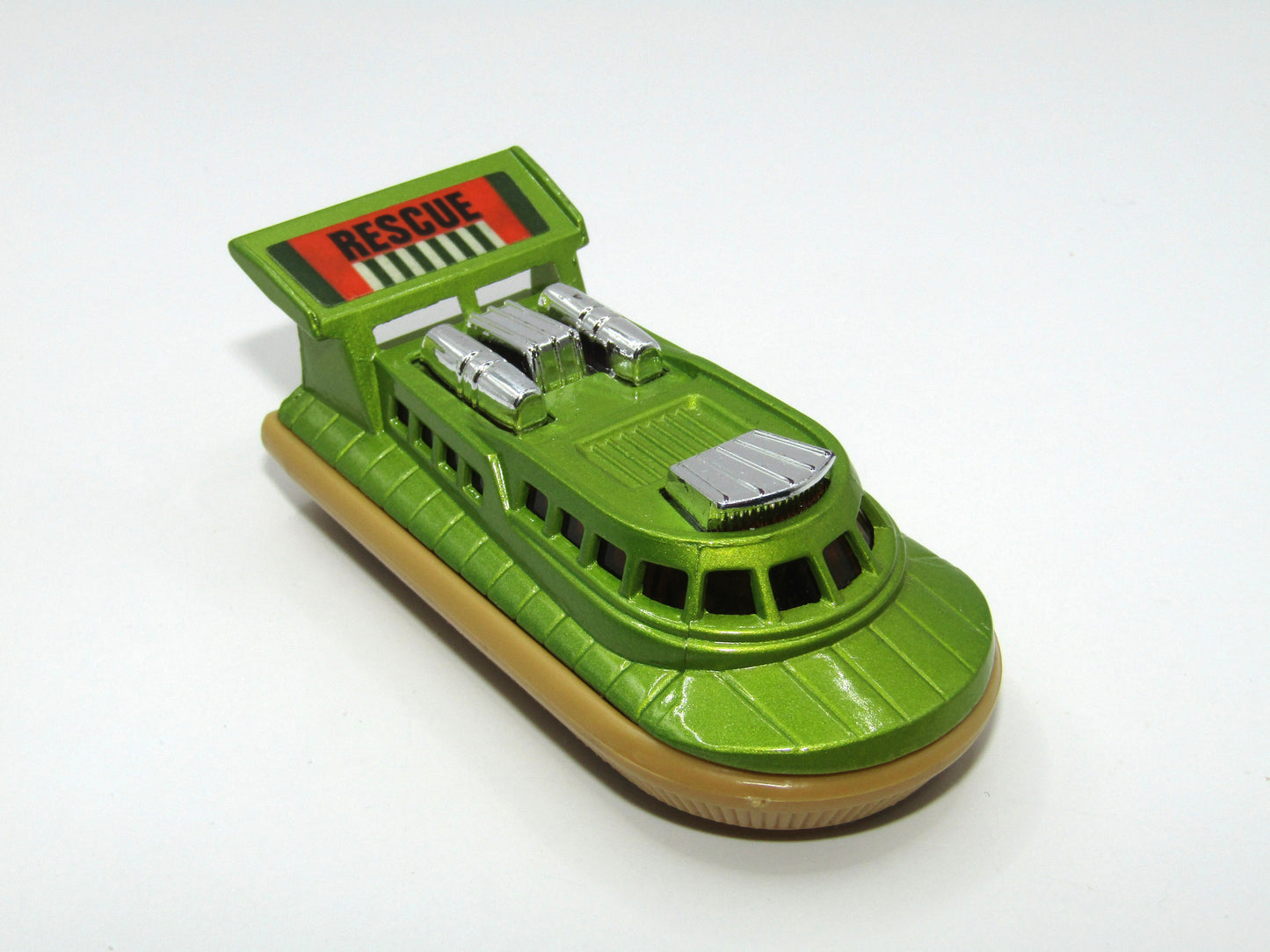 Matchbox Superfast 2C Rescue Hovercraft in Lime Green Beige base