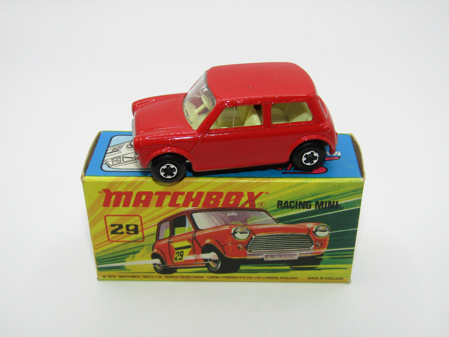 Matchbox Superfast No 29B Racing Mini Centre Cut Wheels NO LABELS