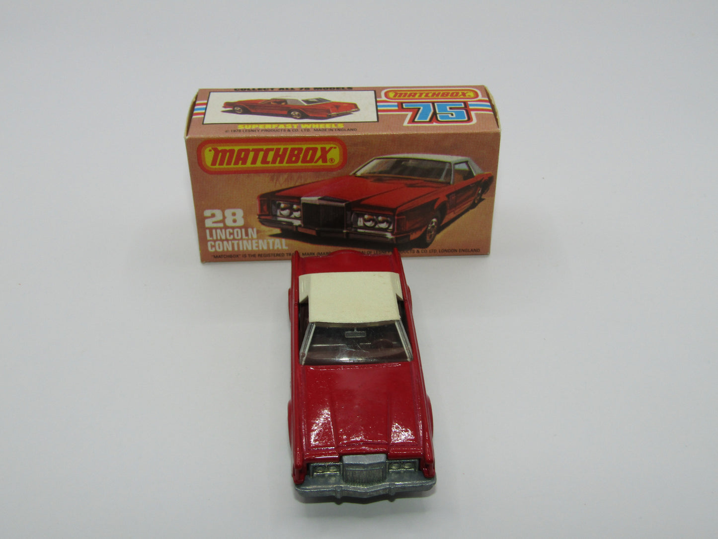 Matchbox Superfast No 28C Lincoln Continental, DARK Pinkish Red, CHOCOLATE Interior