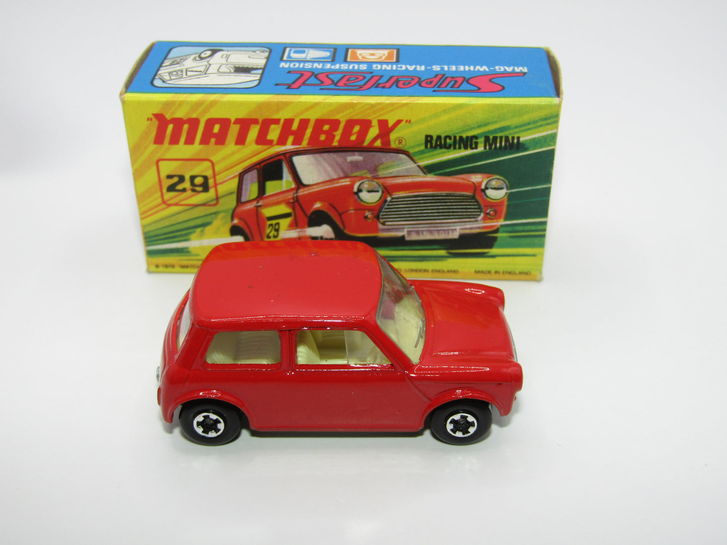 Matchbox Superfast No 29B Racing Mini Centre Cut Wheels NO LABELS