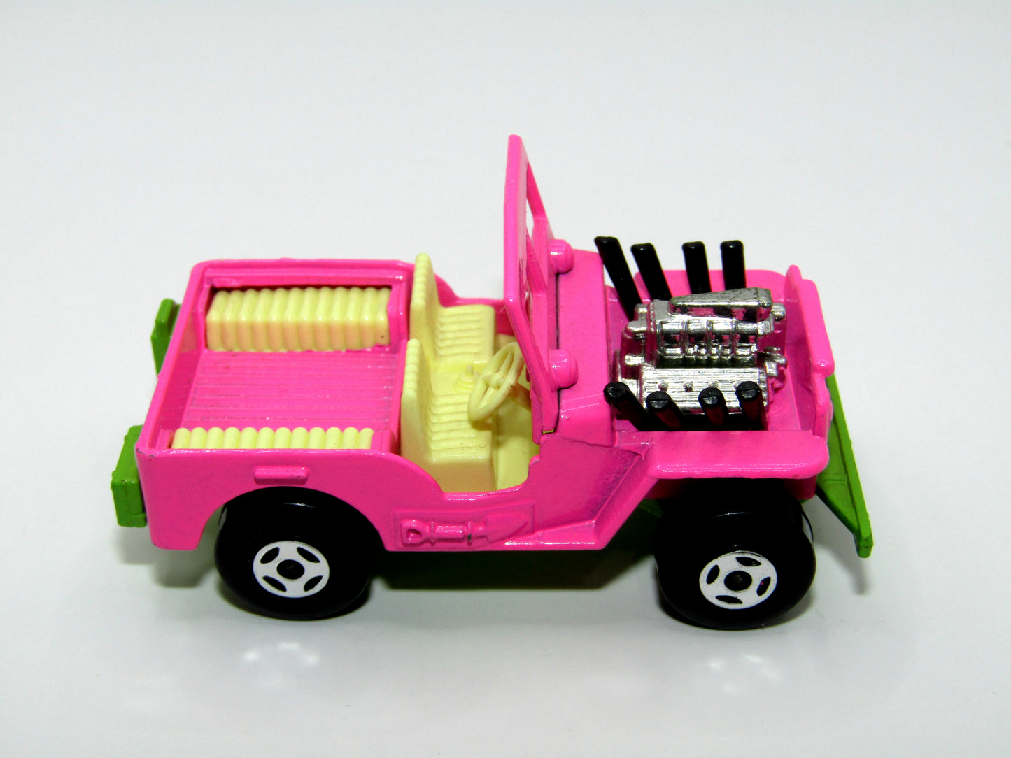 Matchbox Superfast 2B Jeep Hot Rod Hot Pink Medium Green Base