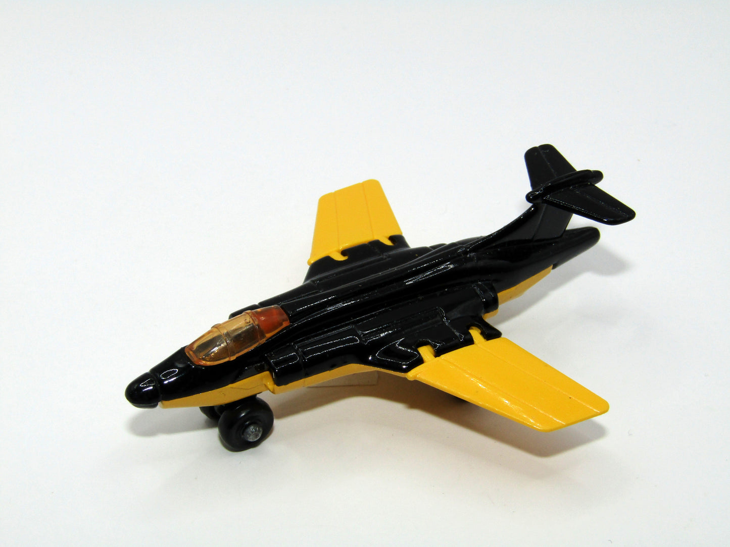 Matchbox Superfast 2D S2 Jet Light Amber Windows Yellow & Black