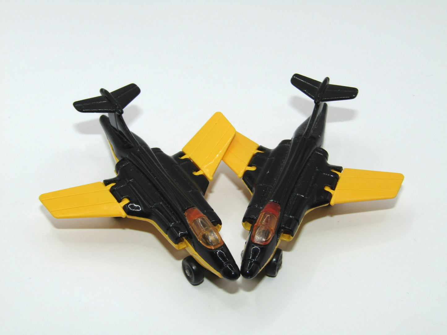 Matchbox Superfast 2D S2 Jet Light Amber Windows Yellow & Black