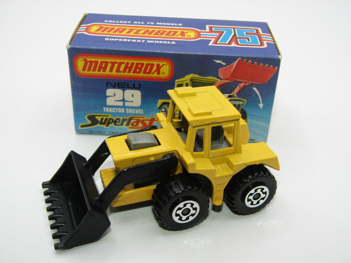 Matchbox Superfast No 29c Tractor Shovel SILVER GREY Interior YELLOW Body