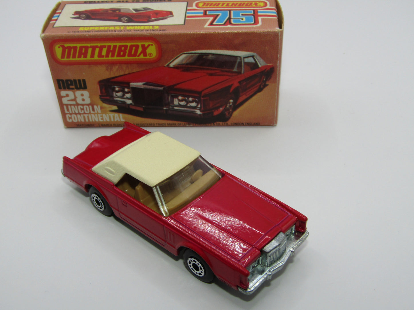 Matchbox Superfast No 28C Lincoln Continental, DARK PINK, Beige Interior