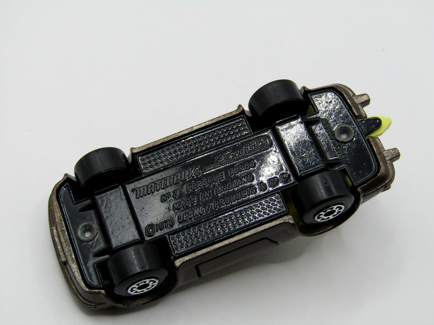 Matchbox Superfast 3C Porsche Turbo Satin Brown Body