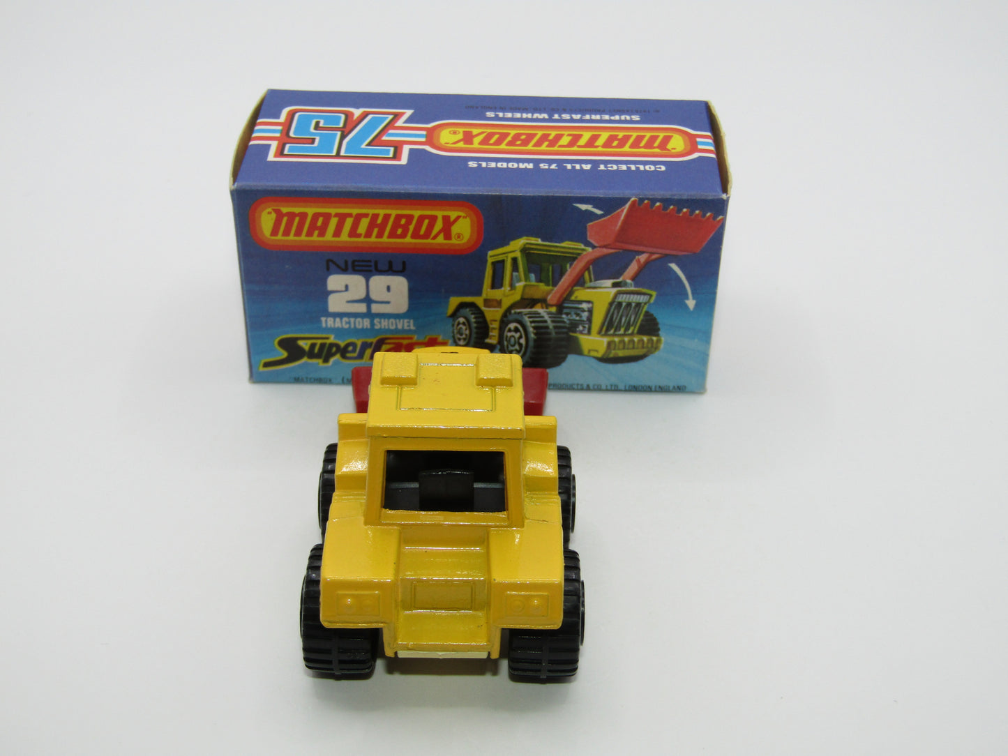 Matchbox Superfast No 29C Tractor Shovel MAROON Shovel PALE YELLOW Base