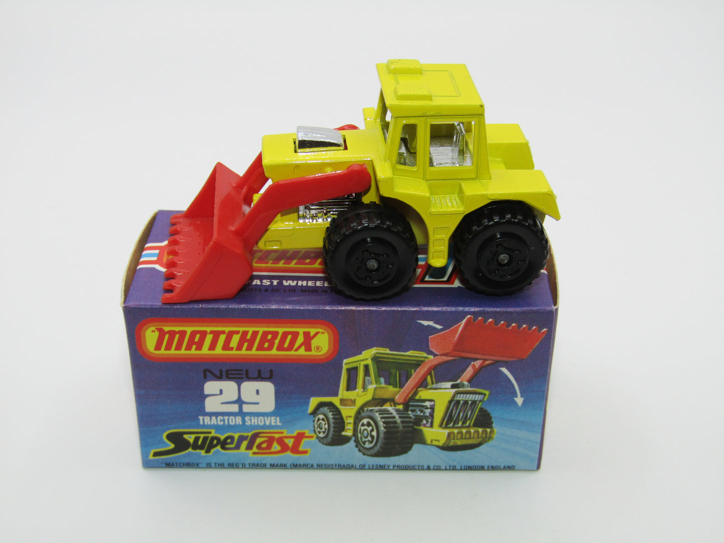 Matchbox Superfast No 29C Tractor Shovel BLACK Wheel Hubs