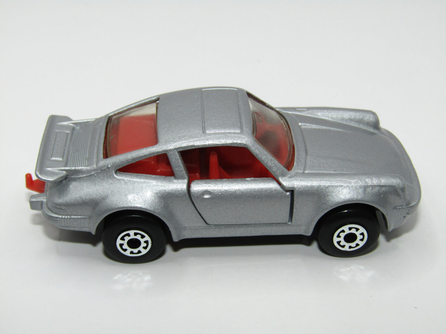 Matchbox Superfast 3C Porsche Turbo Silver, Red Interior Gloss Black Base