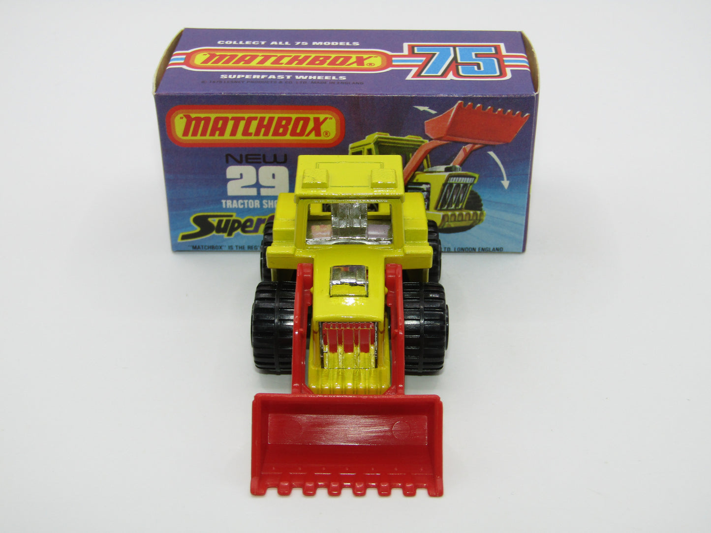 Matchbox Superfast No 29C Tractor Shovel BLACK Wheel Hubs
