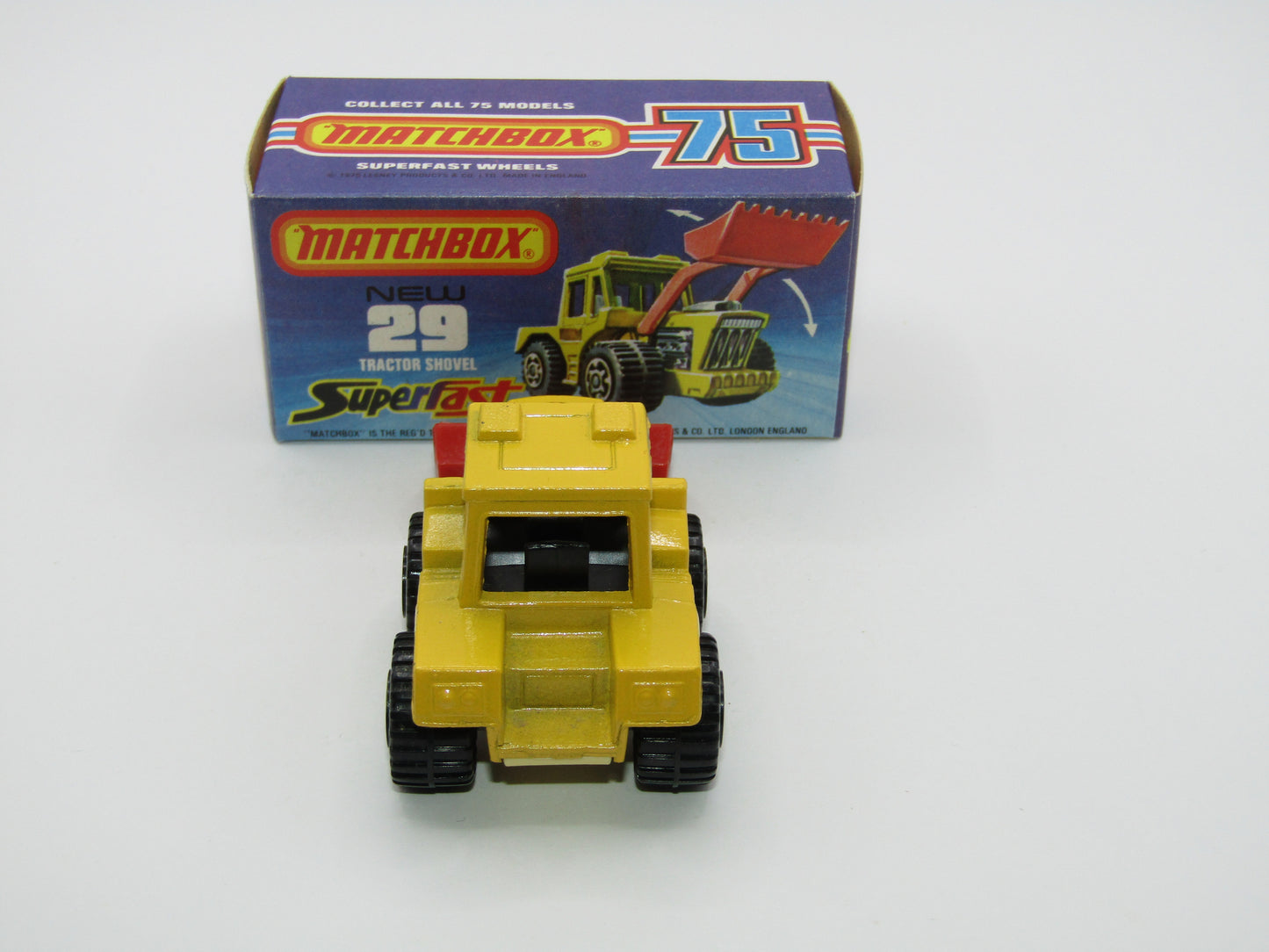 Matchbox Superfast No 29C Tractor Shovel Dark Red Shovel Yellow Hubs