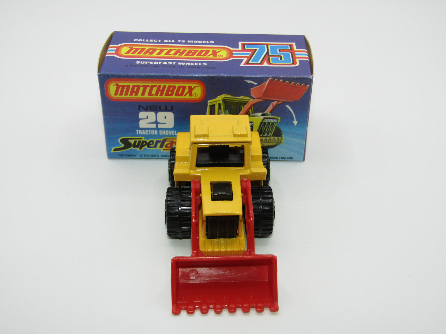 Matchbox Superfast No 29C Tractor Shovel YELLOW PALE YELLOW Base