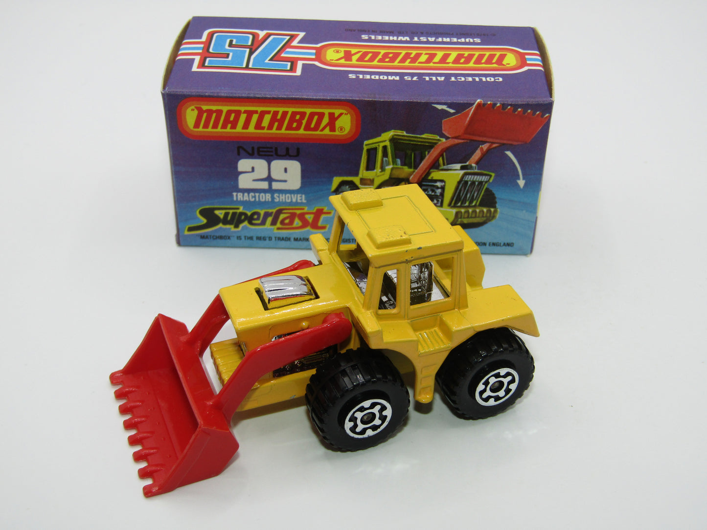 Matchbox Superfast No 29C Tractor Shovel Yellow CHROME Interior Yellow Base