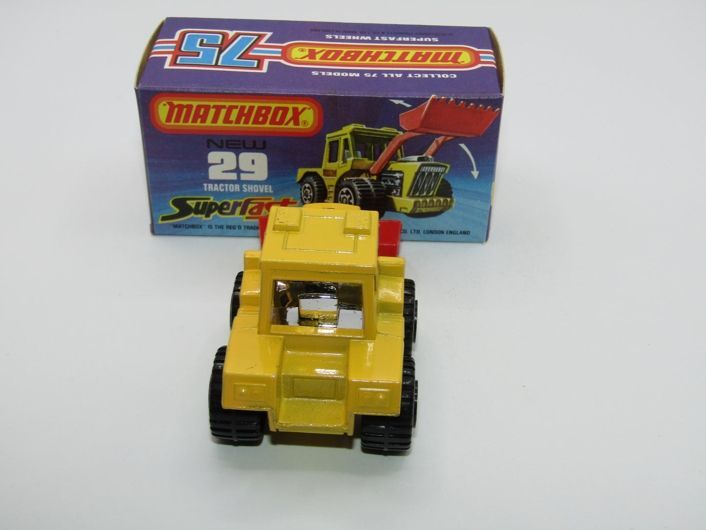 Matchbox Superfast No 29C Tractor Shovel Yellow CHROME Interior Yellow Base
