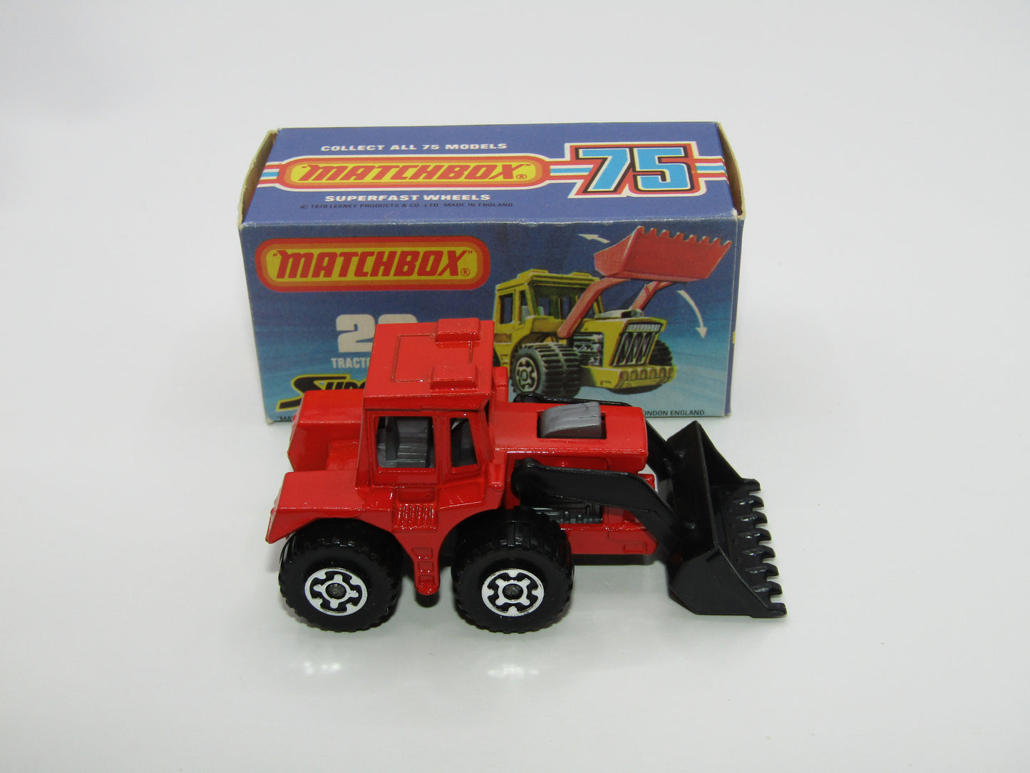 Matchbox Superfast No 29C Tractor Shovel Red, Black Shovel