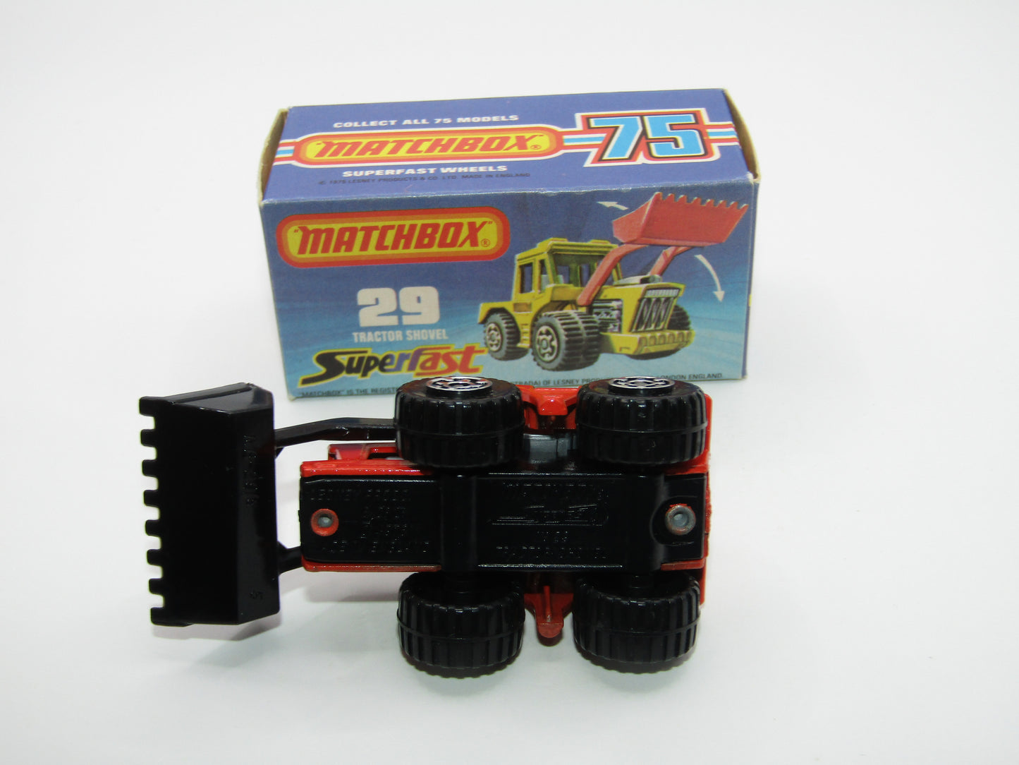 Matchbox Superfast No 29C Tractor Shovel Red, Black Shovel