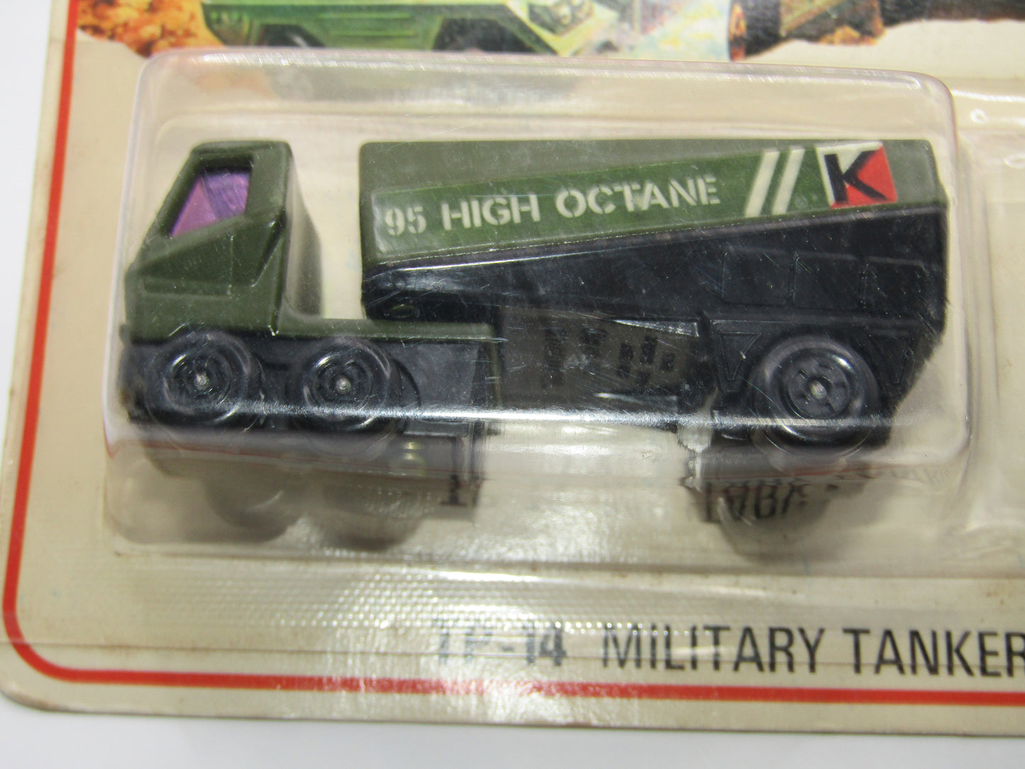 Matchbox Superfast Twin Pack TP-14 Military Freeway Gas Tanker & Badger