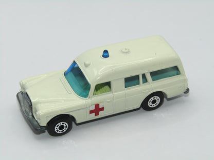 Matchbox Superfast 3A Mercedes-Benz Ambulance Dot Dash Wheels