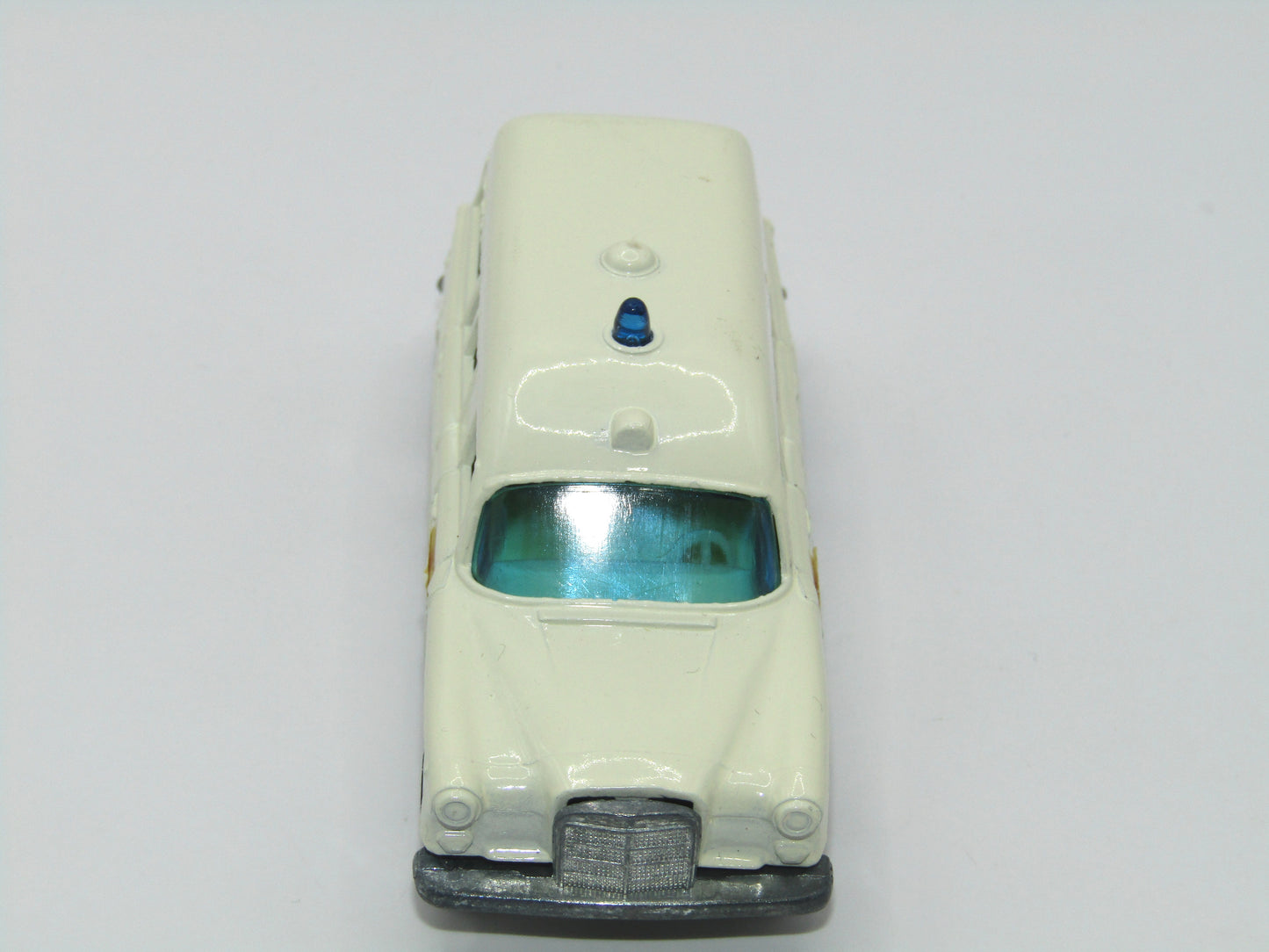 Matchbox Superfast 3A Mercedes-Benz Ambulance Dot Dash Wheels