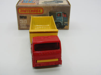 Matchbox Superfast No 30D Articulated Truck RED YELLOW GRILLE International