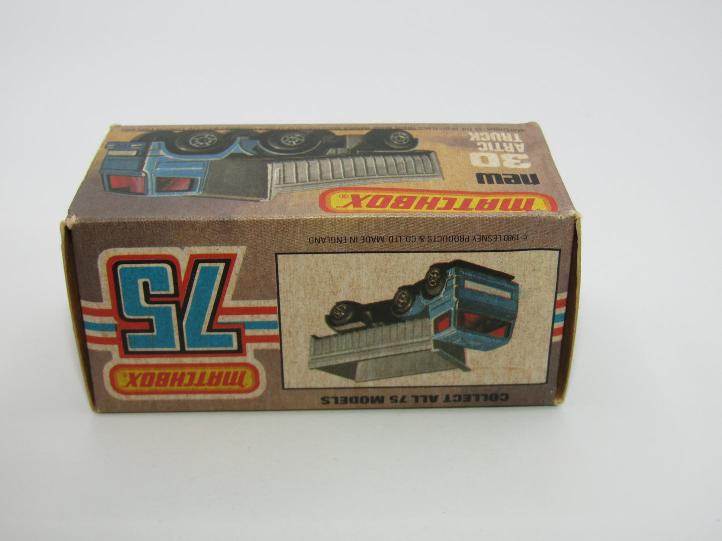 Matchbox Superfast No 30D Articulated Truck RED YELLOW GRILLE International