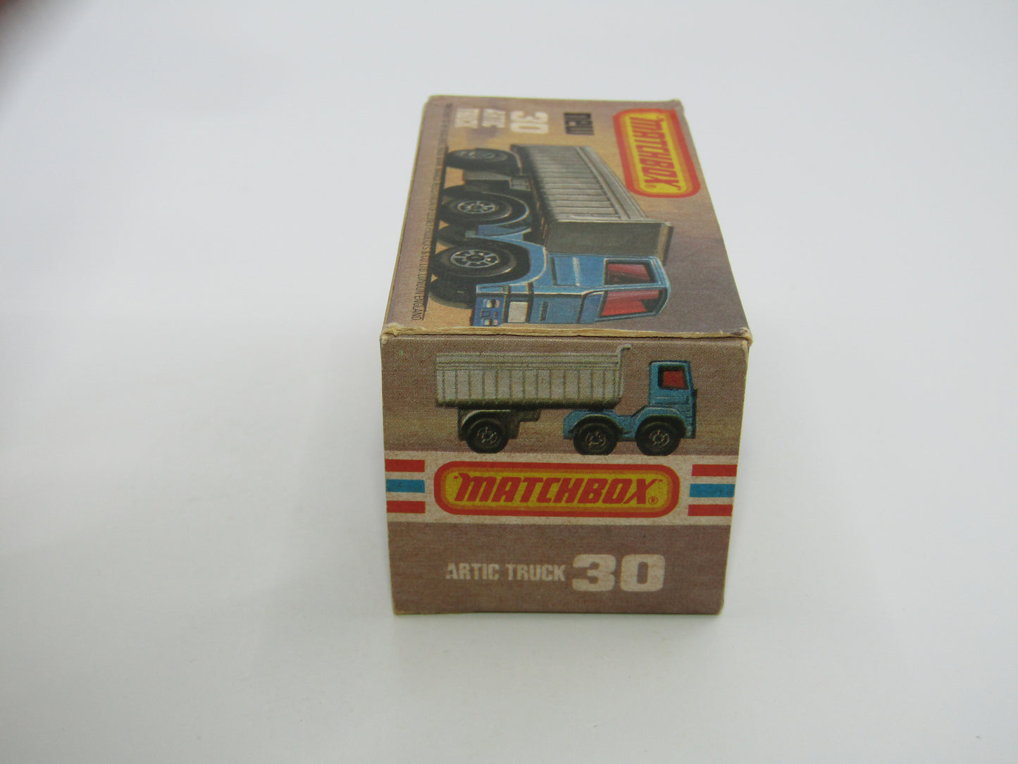 Matchbox Superfast No 30D Articulated Truck RED YELLOW GRILLE International