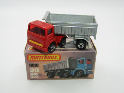 Matchbox Superfast No 30D Articulated Truck RED YELLOW GRILLE Silver Dump