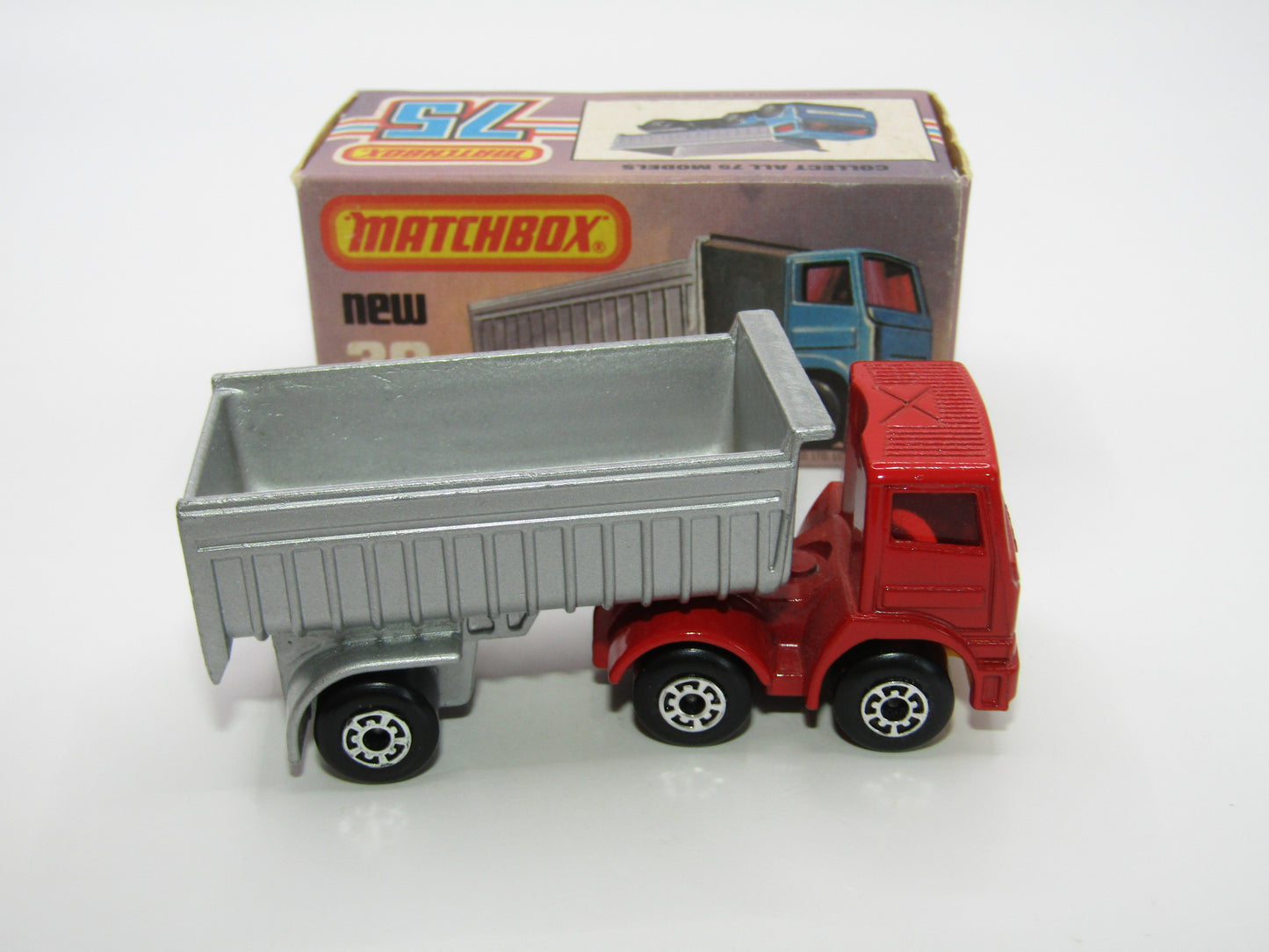 Matchbox Superfast No 30D Articulated Truck RED YELLOW GRILLE Silver Dump