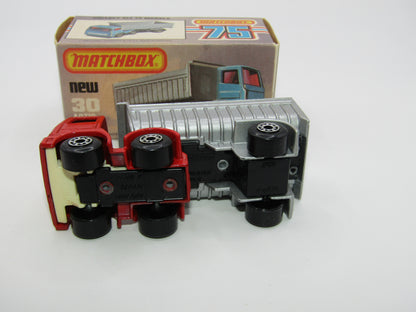 Matchbox Superfast No 30D Articulated Truck RED CREAM GRILLE Silver Dump