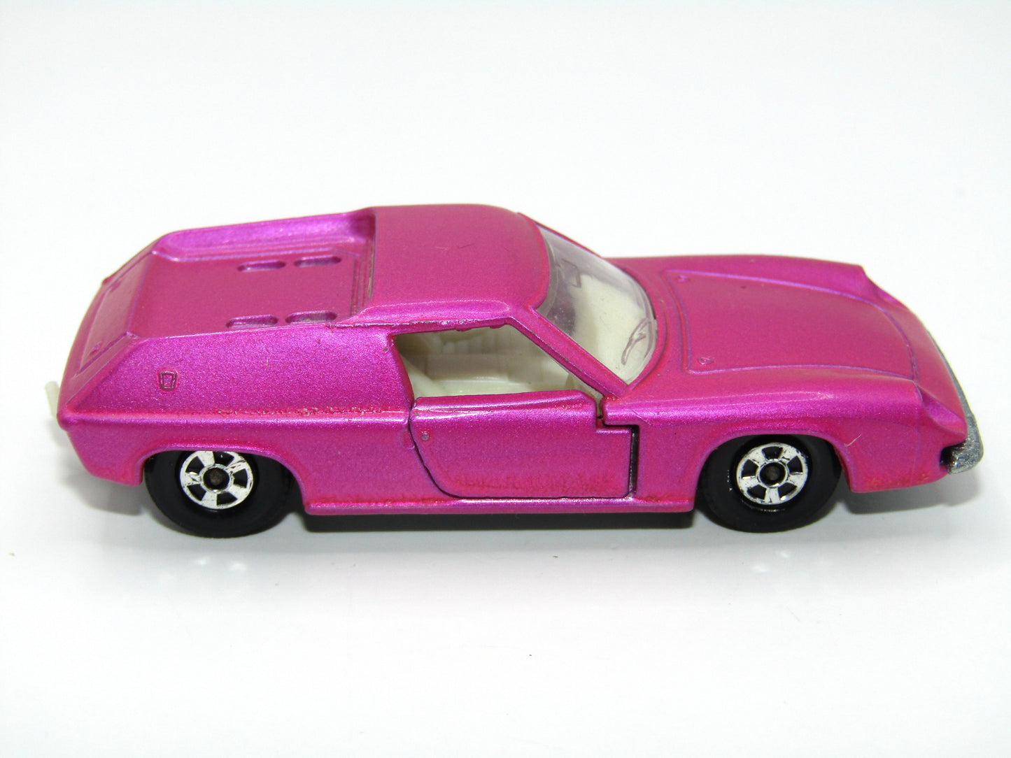 Matchbox Superfast 5A Lotus Europa Pink Factory Error - Hotfoil on Wheel