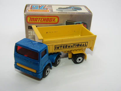 Matchbox Superfast No 30D Articulated Truck Met Blue YELLOW Grille International