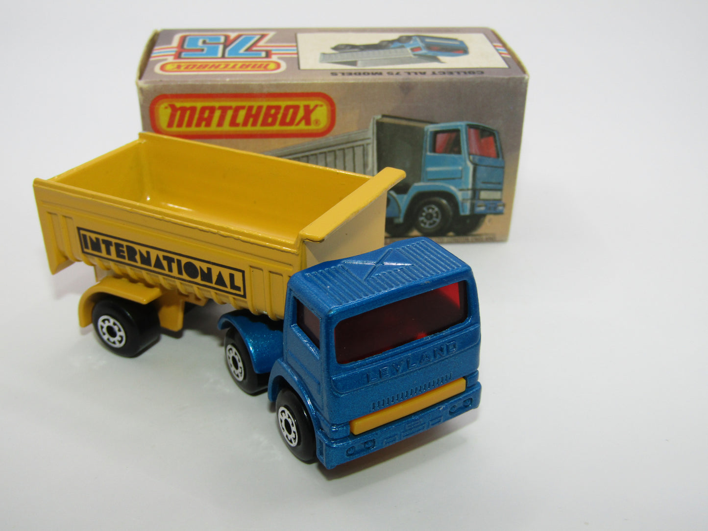 Matchbox Superfast No 30D Articulated Truck Met Blue YELLOW Grille International