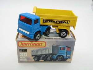 Matchbox Superfast No 30D Articulated Truck Blue White Grille International