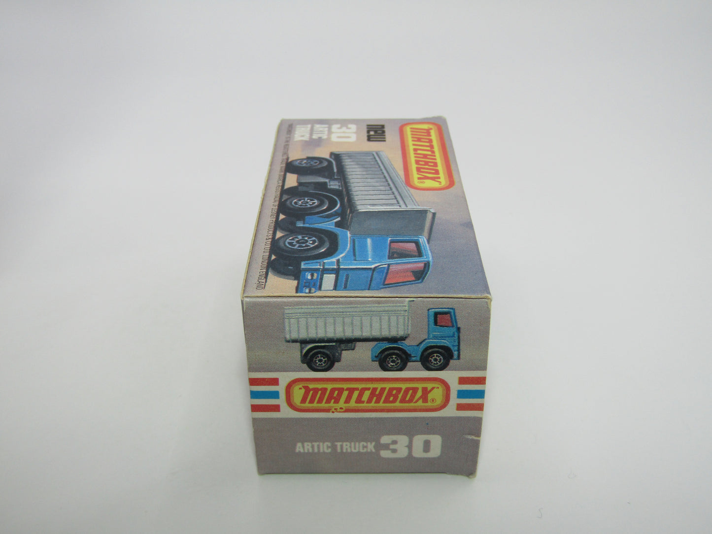 Matchbox Superfast No 30D Articulated Truck Blue White Grille International