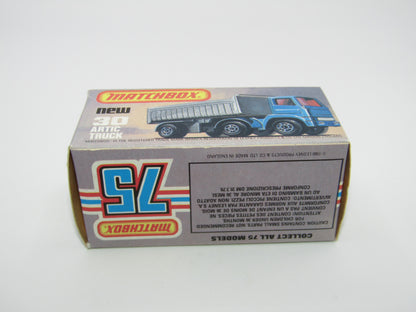 Matchbox Superfast No 30D Articulated Truck Blue White Grille International