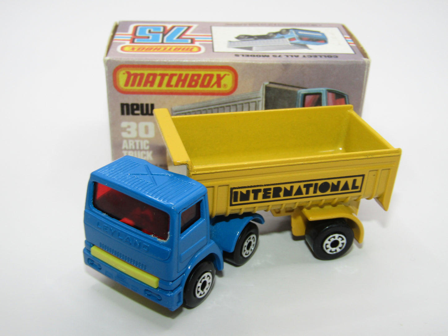 Matchbox Superfast No 30D Articulated Truck Blue Lemon Grille International